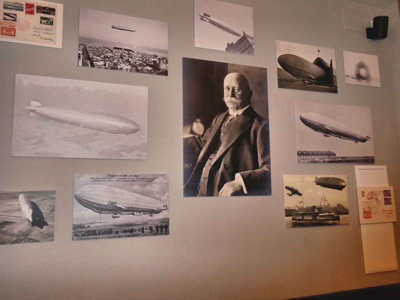 Historische Fotografien und ein Porträt des Grafen Zeppelin